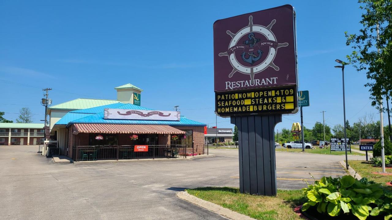 Quality Inn & Suites 1000 Islands Gananoque Εξωτερικό φωτογραφία