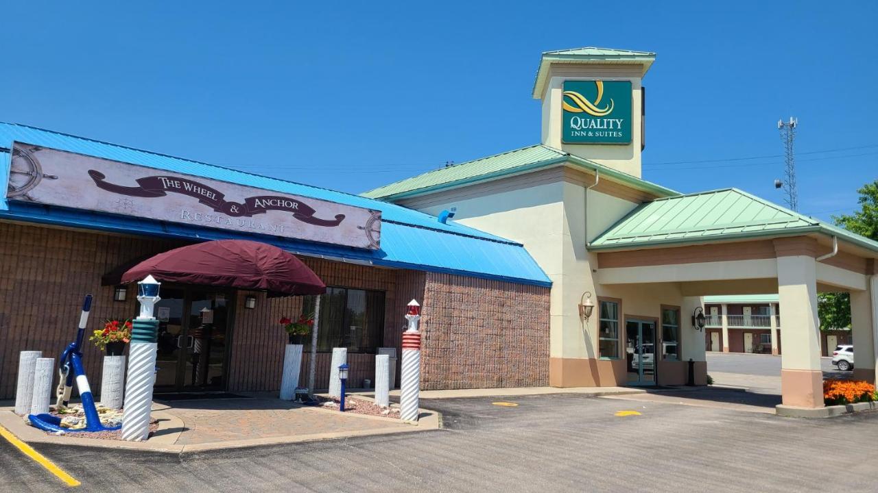 Quality Inn & Suites 1000 Islands Gananoque Εξωτερικό φωτογραφία
