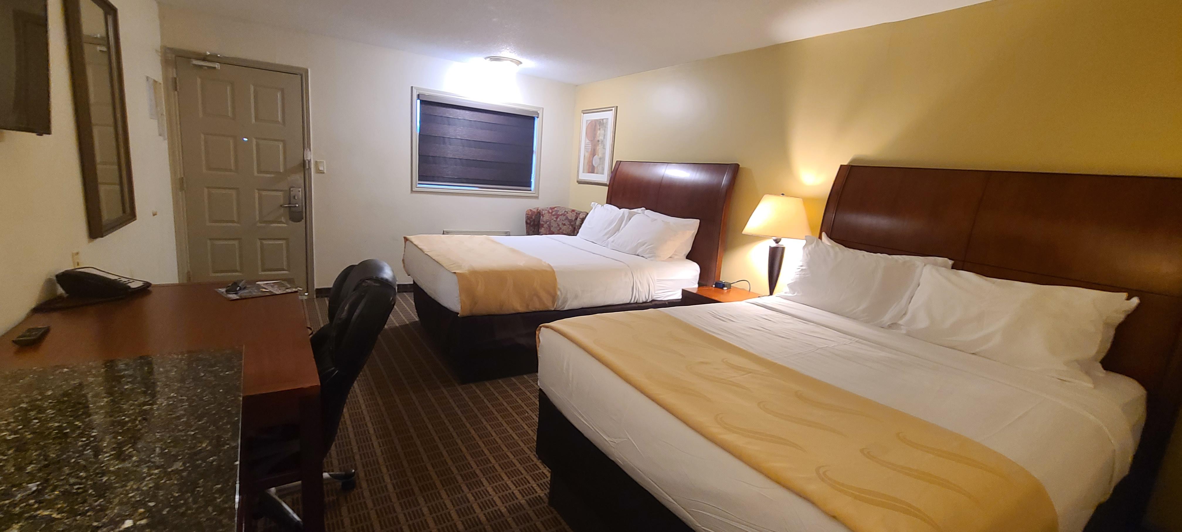 Quality Inn & Suites 1000 Islands Gananoque Εξωτερικό φωτογραφία