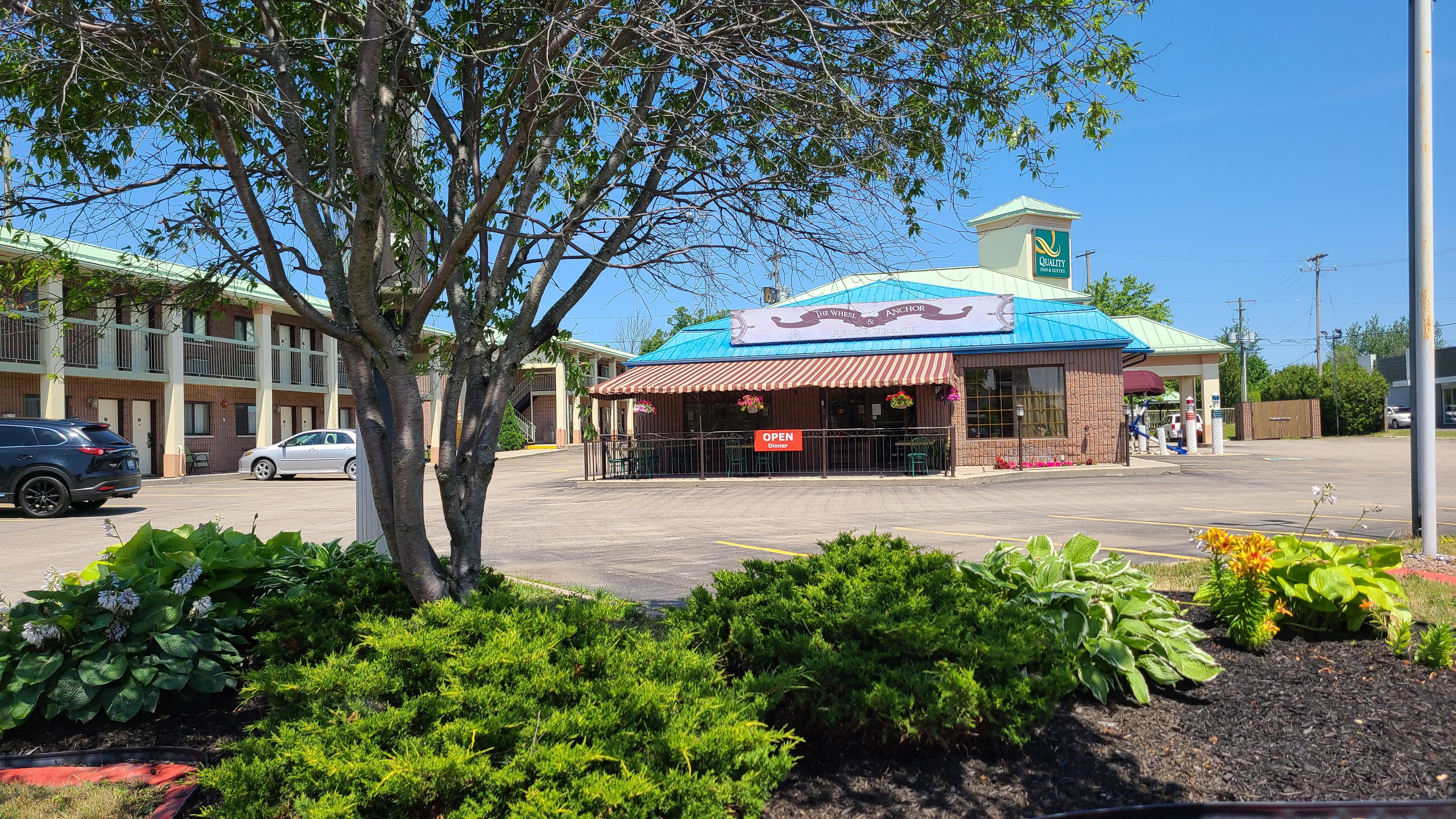 Quality Inn & Suites 1000 Islands Gananoque Εξωτερικό φωτογραφία
